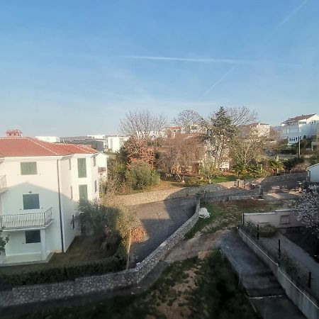 Apartments Petrica Malinska Exterior photo
